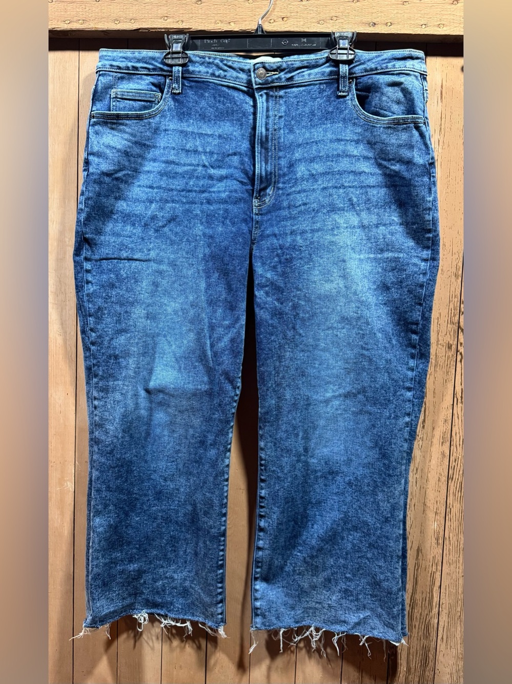 Zenana Outfitters Medium Blue Distressed Cropped Jeans